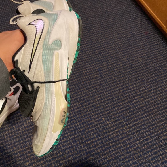 NIKE ZOOM FREAK 3 size 9 - Picture 3 of 4